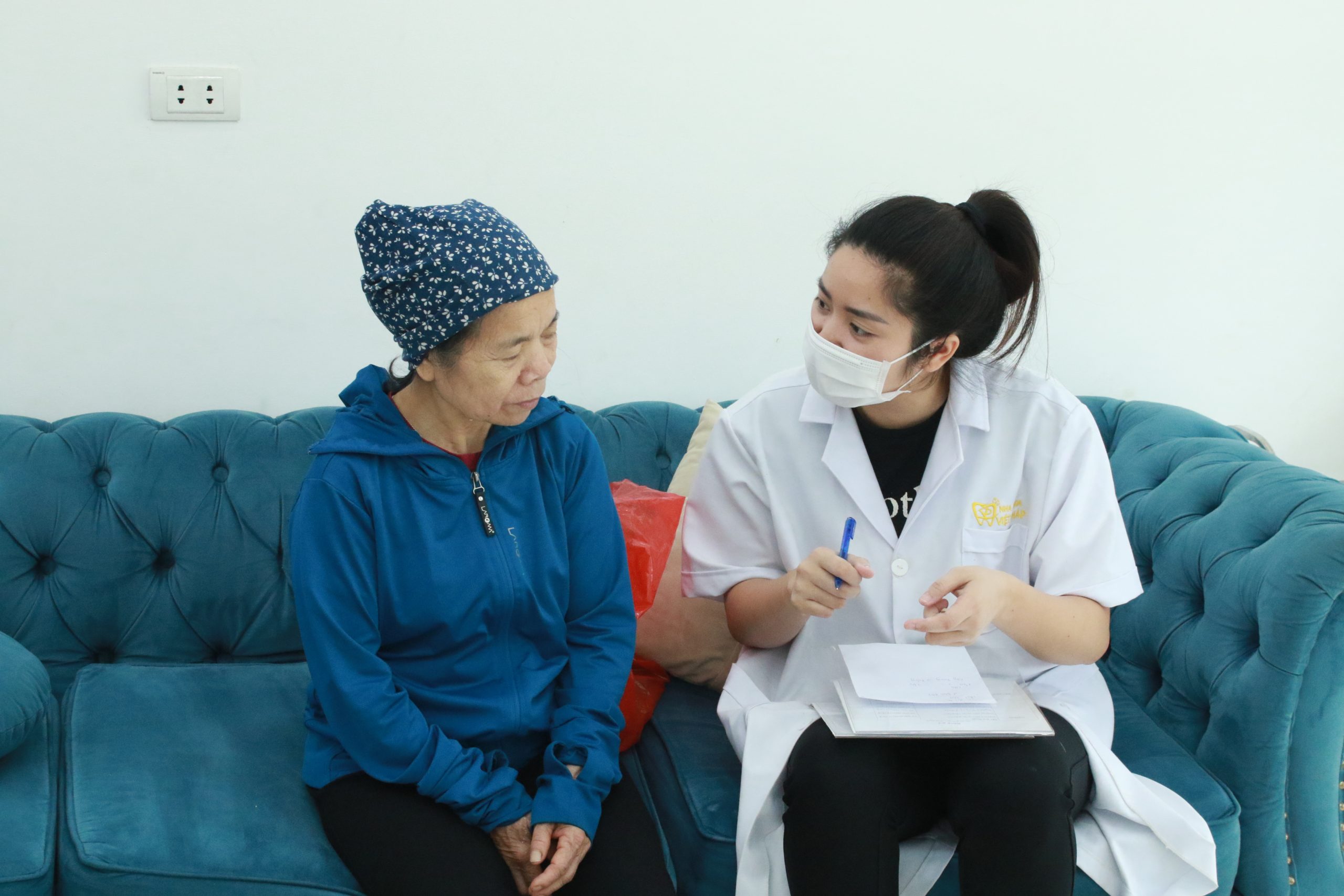 Bác sĩ tận tâm - nhiệt tình với khách hàng